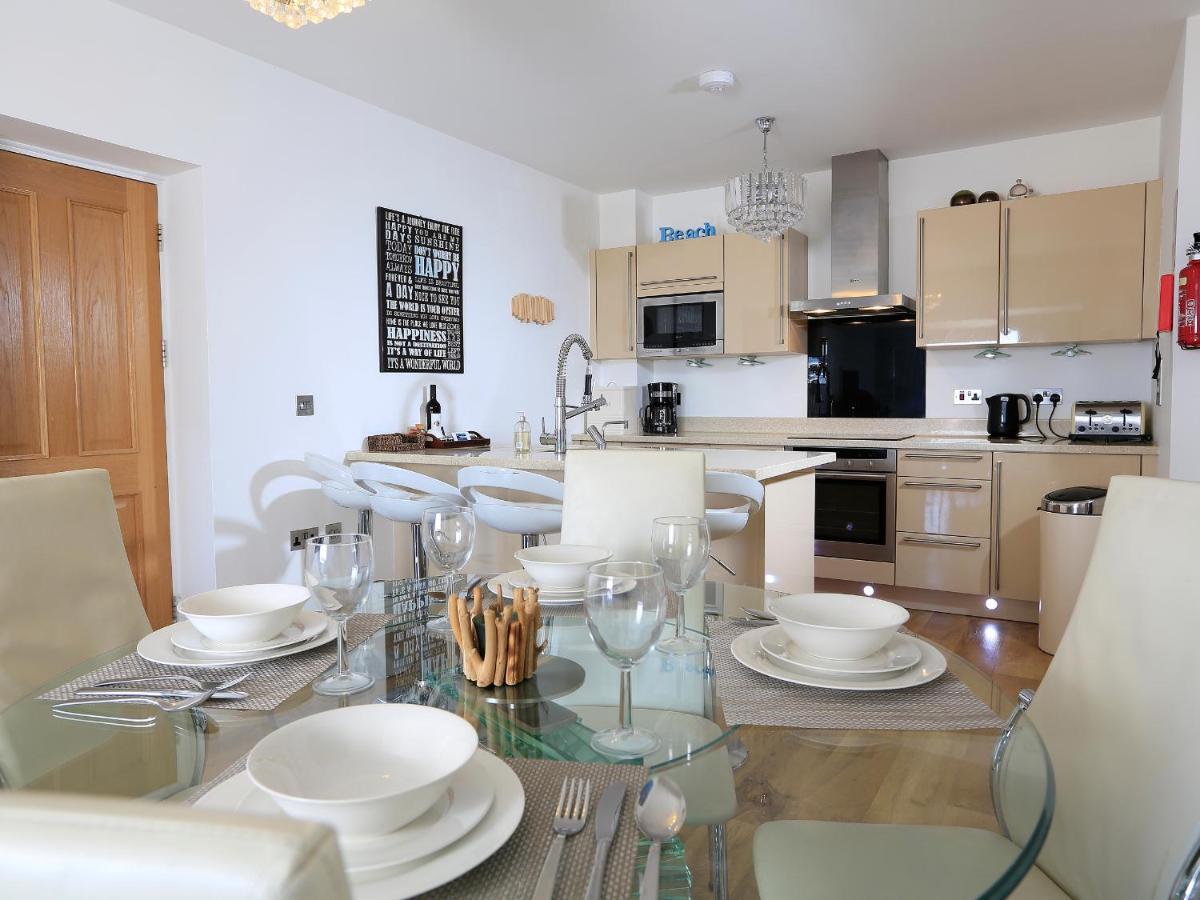 1 At The Beach Beesands ภายนอก รูปภาพ