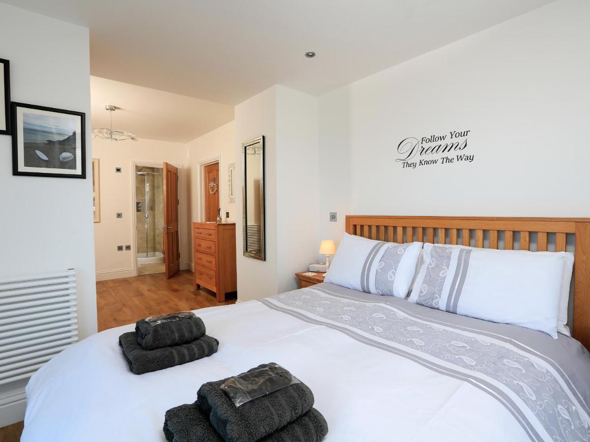 1 At The Beach Beesands ภายนอก รูปภาพ