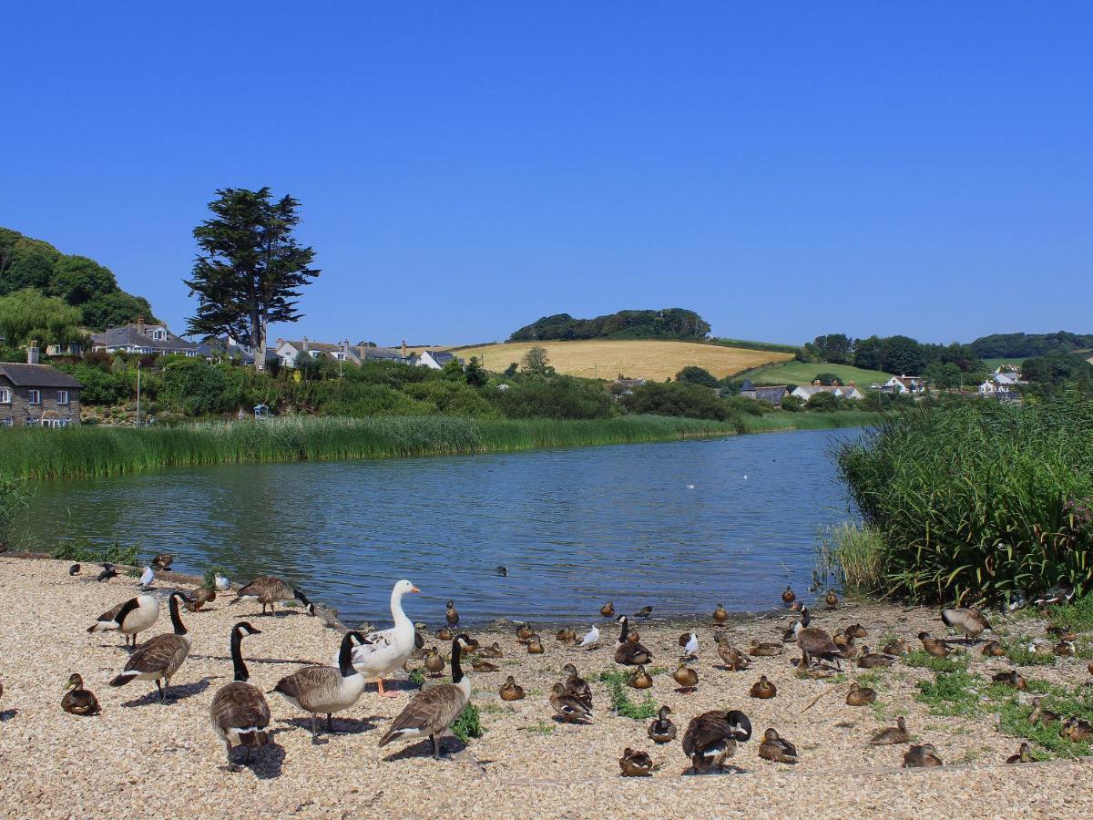 1 At The Beach Beesands ภายนอก รูปภาพ